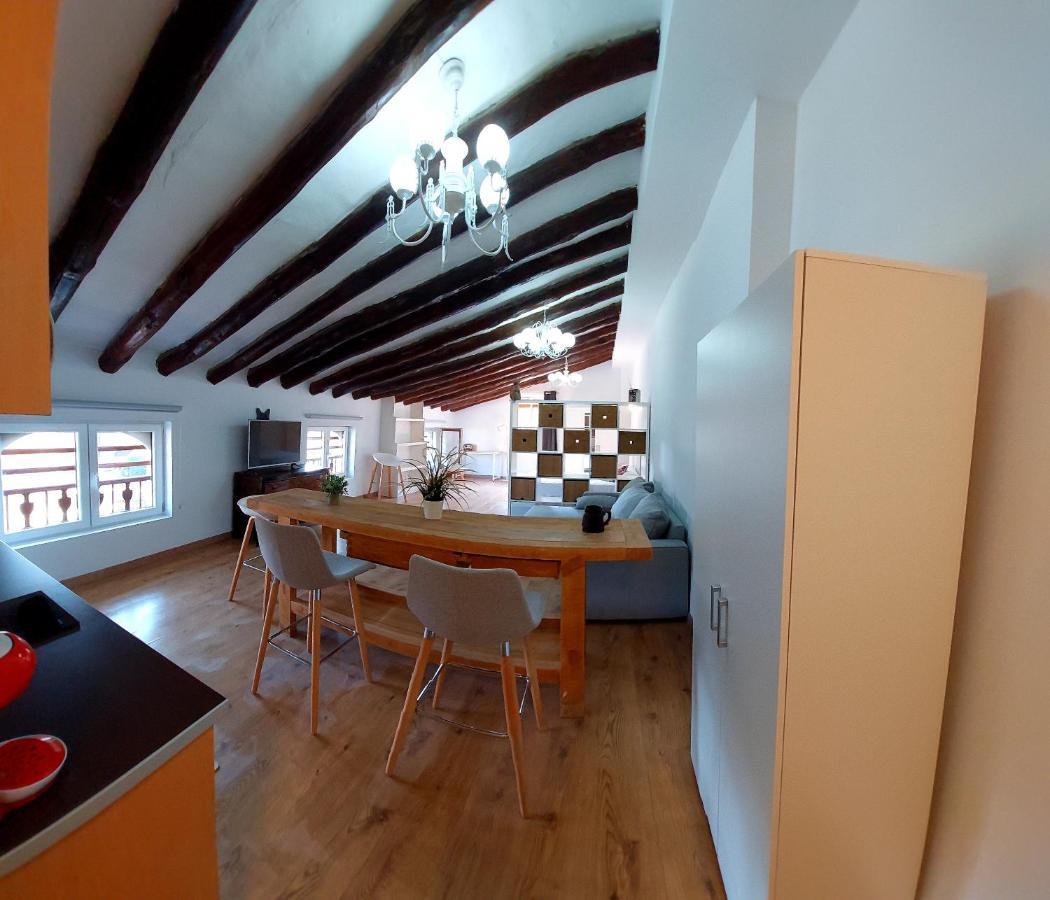 B&B Apartamentos La Atalaya Olite Luaran gambar