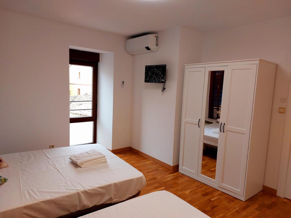 B&B Apartamentos La Atalaya Olite Luaran gambar